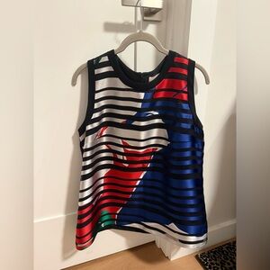 Boss sleeveless top. Bold and looks great on!